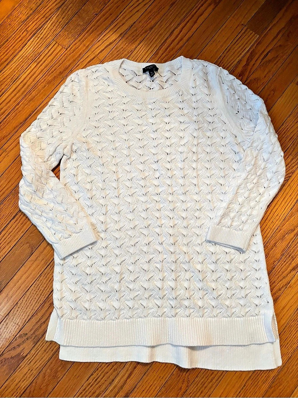 Talbots Textured Crew Neck Sweater in White Size Small